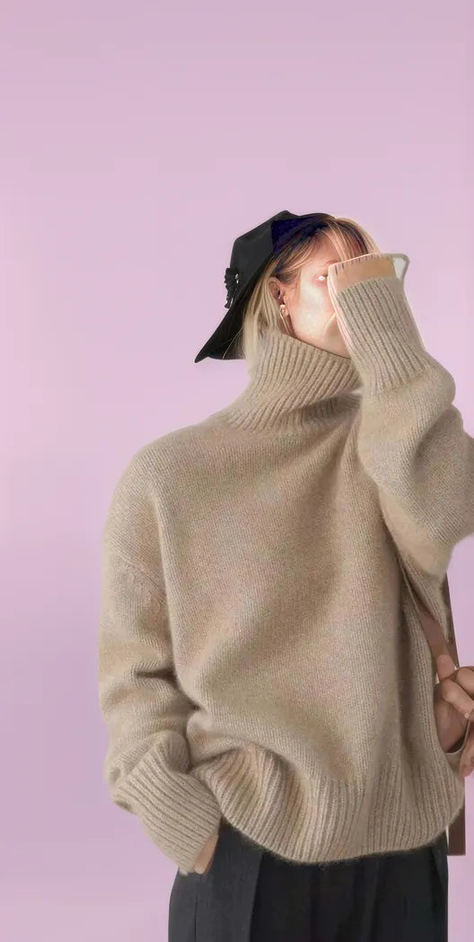 Lynne | Luxurious Cashmere Turtleneck Knit