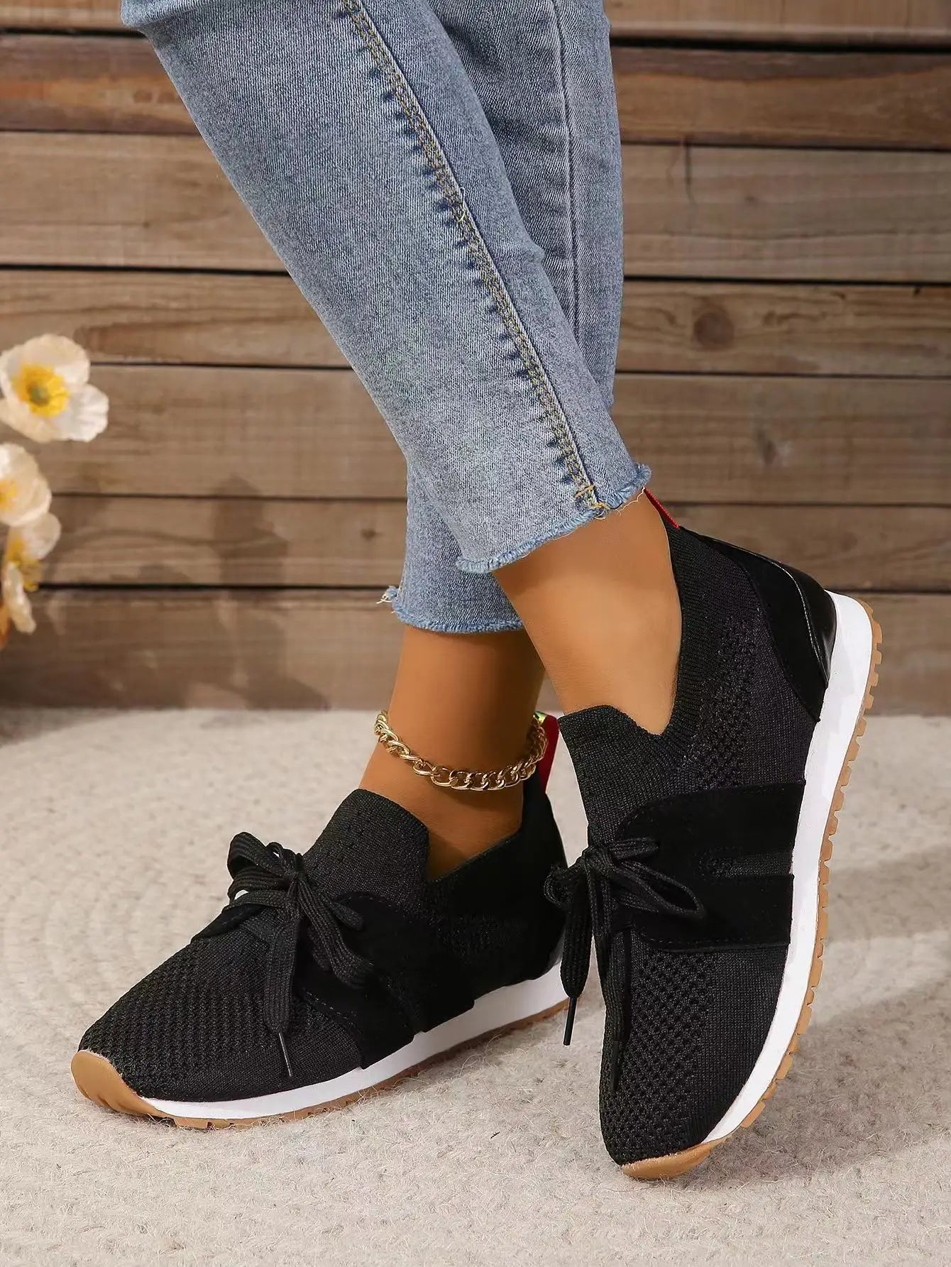 Women's Lace-Up Mesh Comfort Shoes